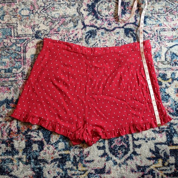 F21+ red & white ruffle polka dot shorts 3X - Picture 3 of 4
